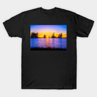 PURPLE SUNRISE DESIGN DESIGN T-Shirt